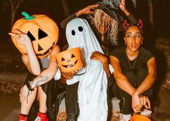 Halloween Costumes How to Upcycle Old Clothes 2