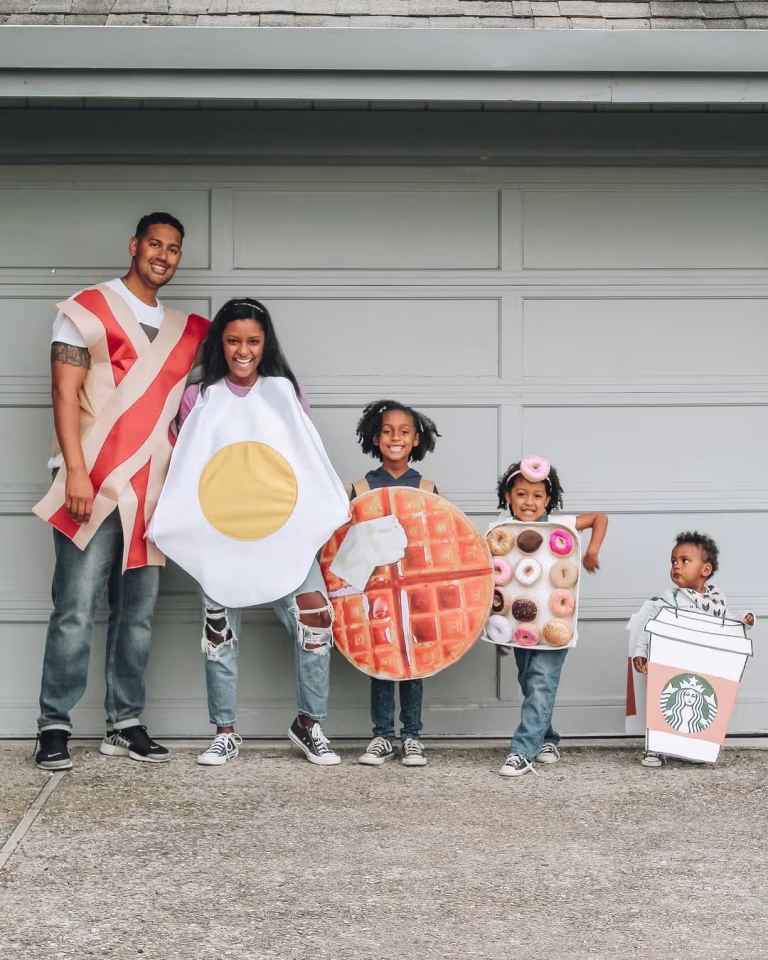 Parent + Kid Matching Halloween Costume Ideas 6