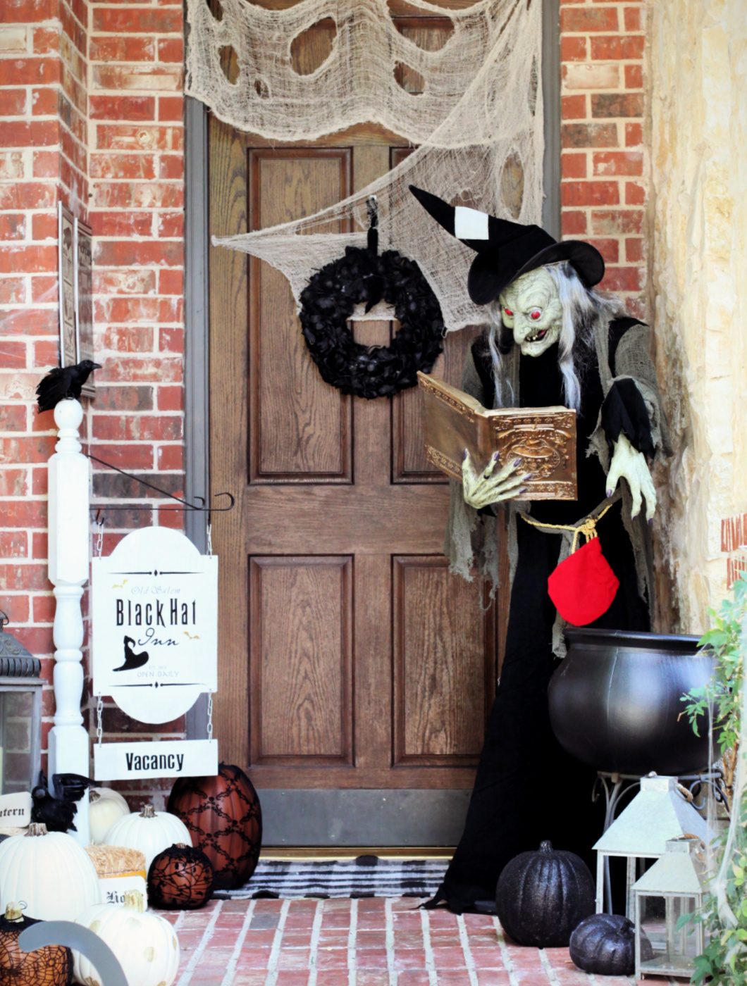 Scariest Halloween DIY Front Porch Look
