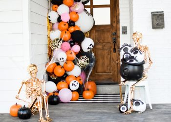 how to make Pumpkin Balloon Arch 6