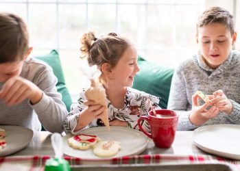 Christmas Cookie Decorating Party Ideas 1