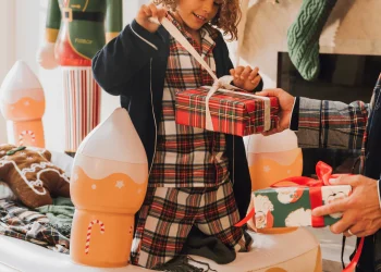 Christmas Slumber Party Ideas for Girls 2