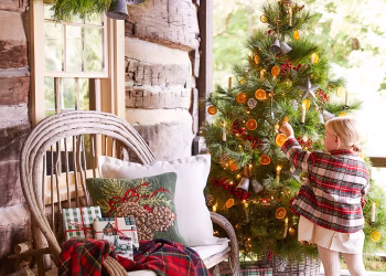 Farmhouse Rustic Christmas Party Ideas 4