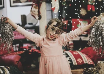 Minimalist New Year Kids Party Ideas 6
