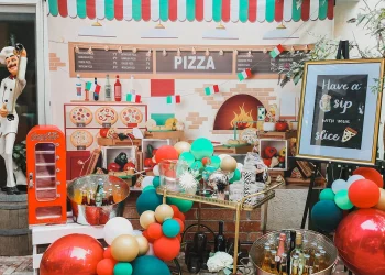 Build-Your-Own Pizza Birthday Party