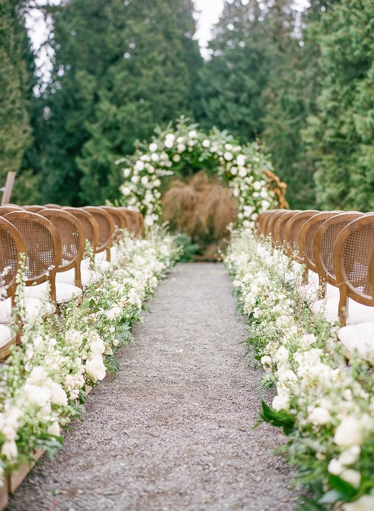 Champagne and Cream Wedding Ideas
