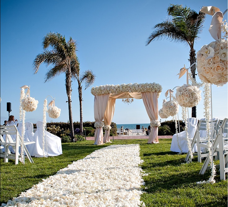 Champagne and Cream Wedding Ideas