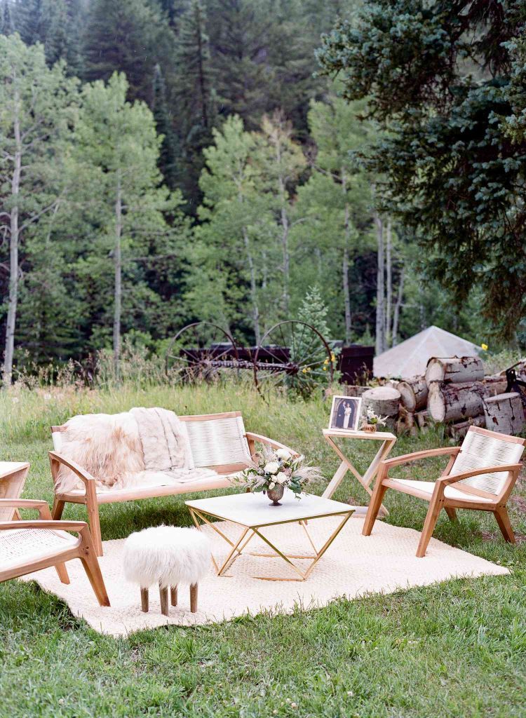 Summer Glamp Wedding 