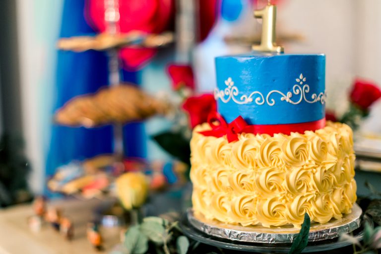 Snow White Birthday Party