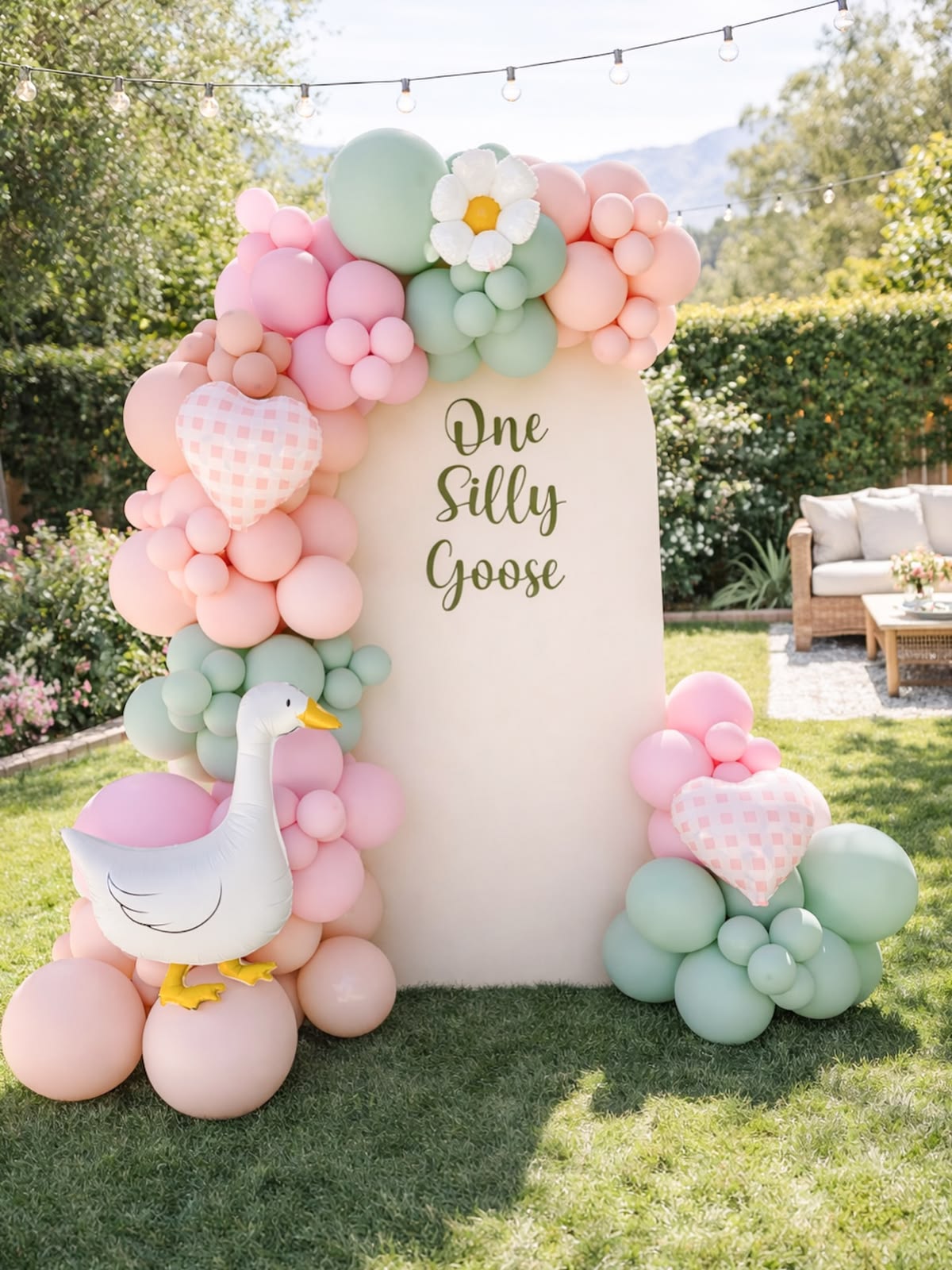 party balloon garland ideas 34